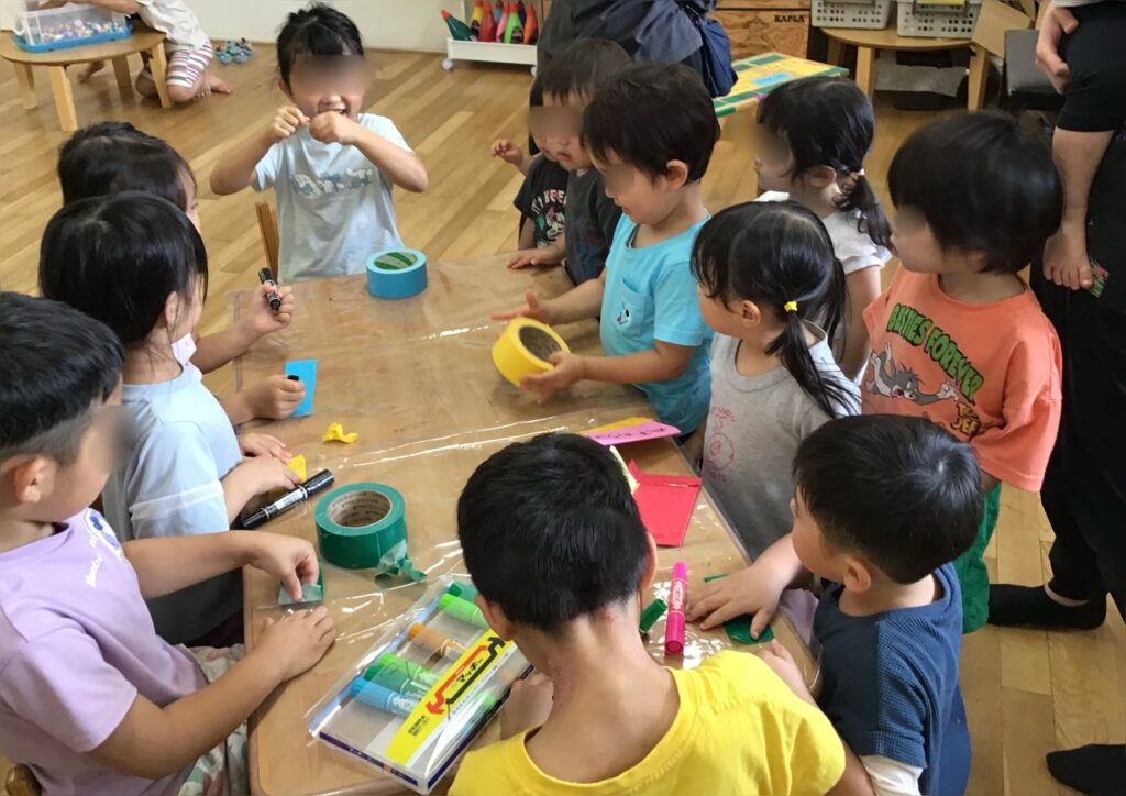 なふだやさんにお客さんがやってきました